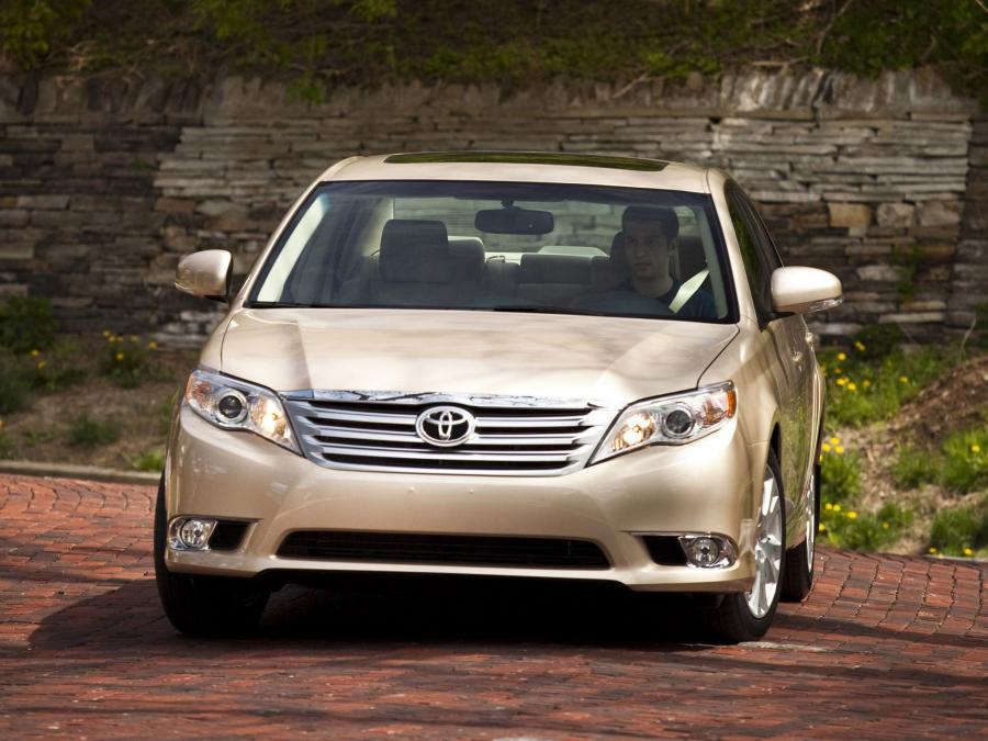  Toyota Avalon 2010 года  (фото 13 из 30)